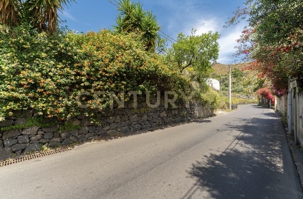 Foto Terreno agricolo in Via Giuseppe De Felice, Catania di 10000 m²