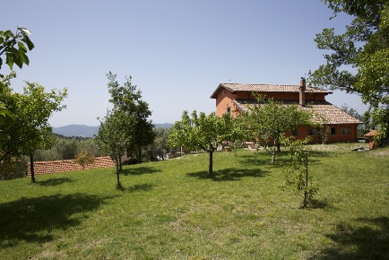 Foto Villa singola a Fosdinovo di 281 m² con 6 locali in vendita