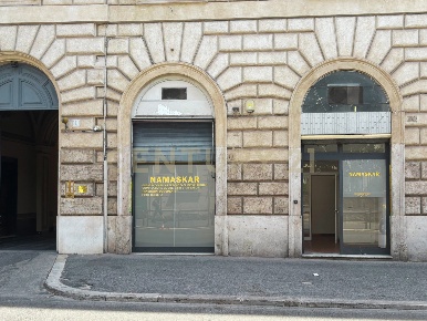 Foto Attività commerciale in Via Venti Settembre 119-120, Roma di 43 m²