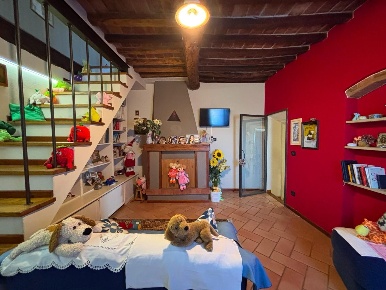 Foto Casa indipendente a Terricciola Morrona di 110 m² con 5 locali