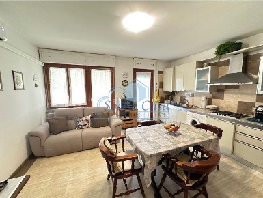 Foto Appartamento a Carrara Marina di Carrara di 60 m² con 2 locali