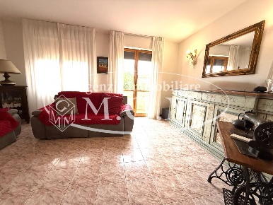 Foto Villa a schiera a Calcinaia Centro di 145 m² con 8 locali in vendita