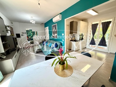 Foto Villa bifamiliare a Pontedera Gello, Pardossi di 110 m² con 6 locali