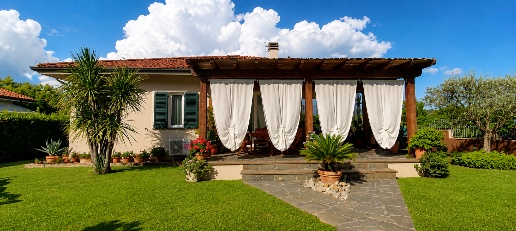Foto Villa unifamiliare a Camaiore Lido di Camaiore di 145 m² con 8 locali