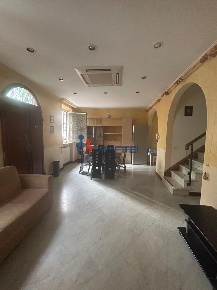 Foto Casa indipendente a Viareggio Centro di 130 m² con 7 locali in vendita