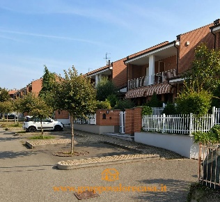 Foto Appartamento in Via Scozia 16, Acqui Terme con 5 locali in vendita