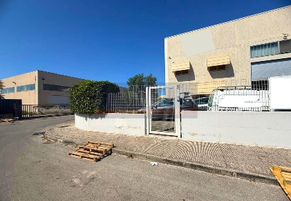 Foto Capannone industriale a Modugno di 350 m² in vendita