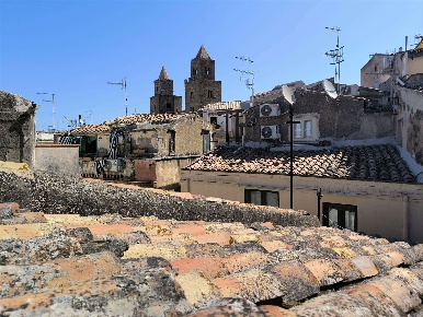 Foto Appartamento in Via Costa 8, Cefalù Centro di 80 m² con 4 locali