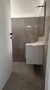 Foto Attività commerciale in via  piave, Anzio Villa Claudia di 31 m²