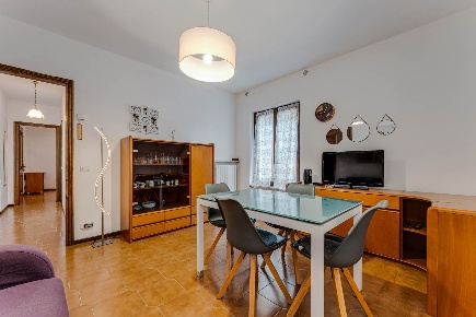 Foto Appartamento in Via Ronchetti, Bergamo Cimitero di 76 m² con 3 locali