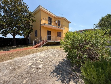 Foto Appartamento in Via dei Garofani 7, Capaccio Paestum Laura di 110 m²