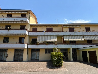 Foto Appartamento in Via Provinciale Francesca Sud 121, Centro di 126 m²