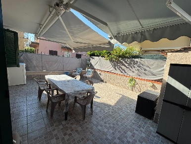 Foto Appartamento in VIA APPIA, Minturno di 75 m² con 3 locali in vendita