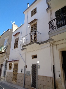 Foto Casa indipendente a Palo del Colle Centro di 90 m² con 3 locali