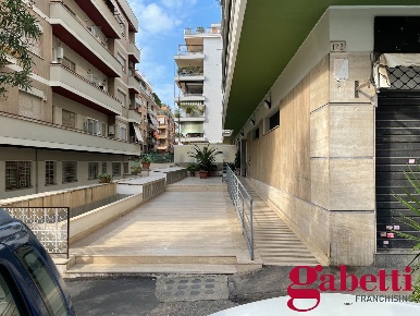 Foto Appartamento in Via Attilio Friggeri 172, Roma Balduina di 130 m²