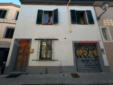 Foto Casa indipendente in CASSERO, Prato Centro Storico - San Francesco