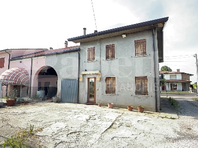 Foto Villa unifamiliare a Arzergrande Vallonga di 220 m² con 6 locali