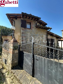 Foto Casa indipendente a Gaiole in Chianti di 59 m² con 3 locali in vendita