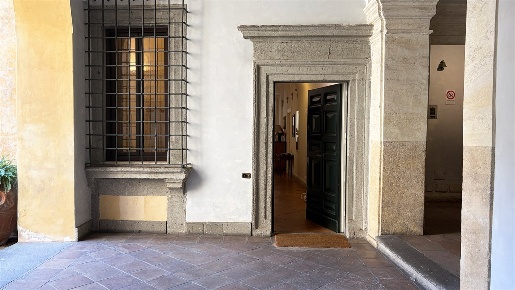 Foto Appartamento in Via Giulia, Roma Via Giulia di 110 m² con 4 locali