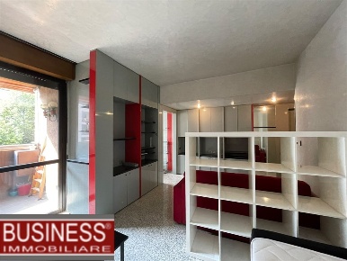 Foto Appartamento in Via Tolentino, Milano Cenisio di 40 m² con 1 locali