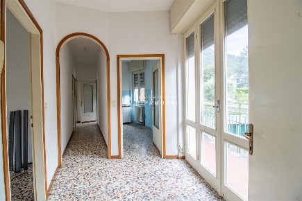 Foto Villa unifamiliare in Via San Bernardino, Galbiate Centro di 210 m²
