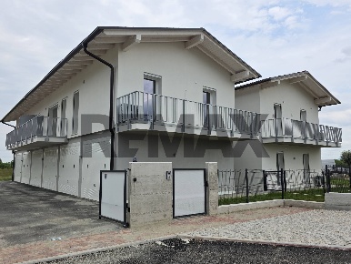 Foto Appartamento in via montegrappa snc, Costabissara Centro di 126 m²