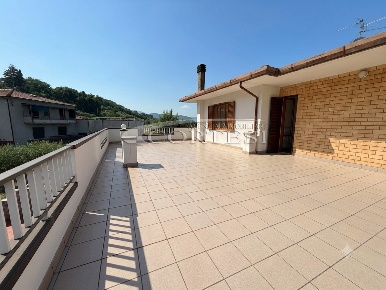Foto Appartamento a Anghiari di 200 m² con 5 locali in vendita