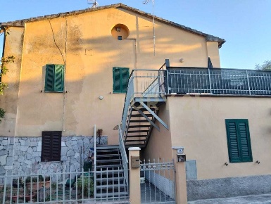 Foto Appartamento in Largo Centurie 26, Roccastrada Ribolla di 105 m²