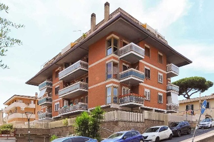 Foto Appartamento in Via A. Santovetti 15, Grottaferrata Centro di 110 m²