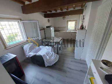 Foto Appartamento in Via Canaletta, Casalgrande Veggia Villalunga di 40 m²