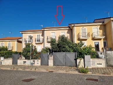 Foto Villa a schiera in Via Enzo Tortora 25, Soverato di 210 m² in vendita