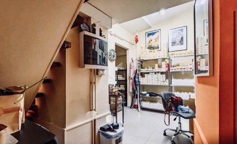 Foto Negozio a Bordighera Centro di 75 m² con 2 locali in vendita