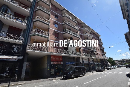 Foto Appartamento in Via Torino, Arona Centro di 82 m² con 3 locali