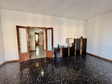 Foto Appartamento a Pistoia Pistoia Ovest di 120 m² con 5 locali in vendita