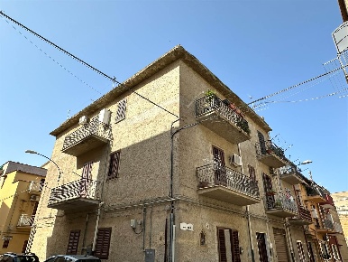 Foto Appartamento in Via Venezia 70, Ribera Centro di 153 m² con 5 locali