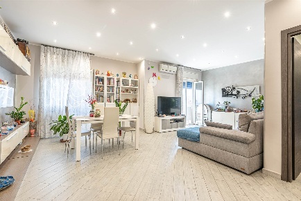 Foto Appartamento a Palermo Sperone di 129 m² con 4 locali in vendita