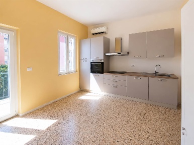 Foto Appartamento a Firenze Campo di Marte di 98 m² con 5 locali in affitto
