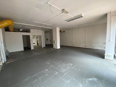 Foto Negozio a Prato Zarini - Valentini di 430 m² con 1 locali in affitto