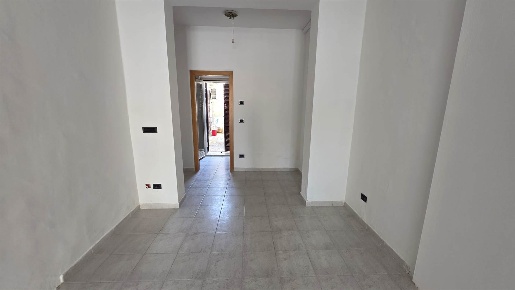 Foto Negozio a Falconara Marittima Centro di 45 m² con 1 locali in affitto