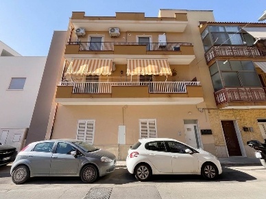 Foto Appartamento in Via Settembrini 20, Palagiano di 90 m² con 3 locali