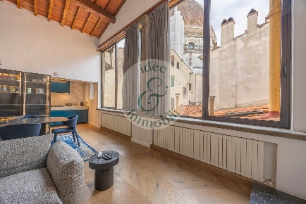 Foto Attico in piazza san giovanni, Firenze Duomo di 140 m² con 5 locali