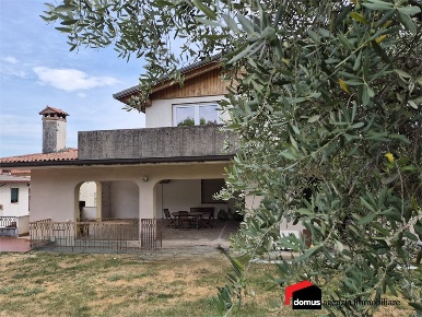 Foto Villa unifamiliare a Lugo di Vicenza Centro di 160 m² con 7 locali