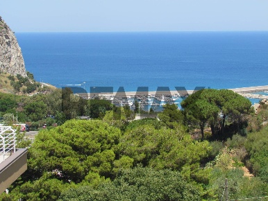 Foto Appartamento in VIA SANT'OLIVA SNC, Cefalù di 78 m² con 4 locali