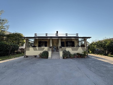 Foto Villa unifamiliare in Ugo bassi 6, Aprilia Campo di Carne - Pantanelle