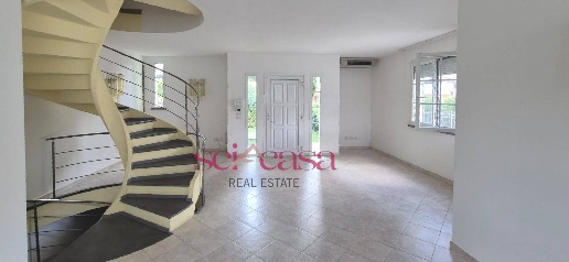 Foto Villa unifamiliare a Grosseto Aeroporto - Gorarella di 166 m²