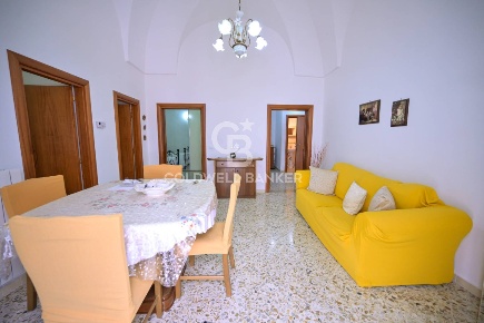 Foto Appartamento in Via Pietro Galvani 32, Ostuni di 80 m² con 4 locali