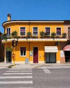 Foto Casa indipendente a Ravenna Castiglione di 235 m² con 8 locali