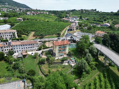 Foto Casa indipendente in Via Fara 16, Valdobbiadene Centro di 424 m²