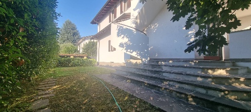 Foto Case semi ndipendenti in via Bologna, Bellinzago Lombardo di 280 m²