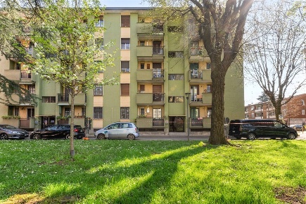 Foto Appartamento in Via Teano, Milano Comasina di 90 m² con 3 locali